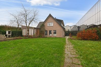 Vrijstaande ruime plattelandswoning met perceel van 1202m2