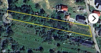 Perceel van 3059 m2 te koop met stenen tuinhuis