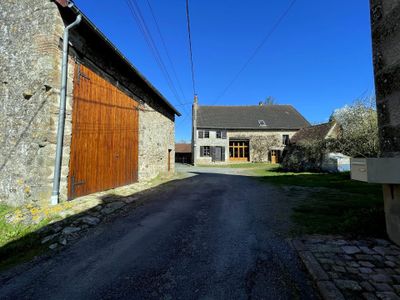 Een smaakvol gerenoveerd Vakantie-/woonhuis met tuin te koop in de Creuse