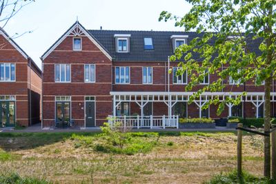Royale/lichte hoekwoning, A+++, aan autovrij park + parkeerplaats