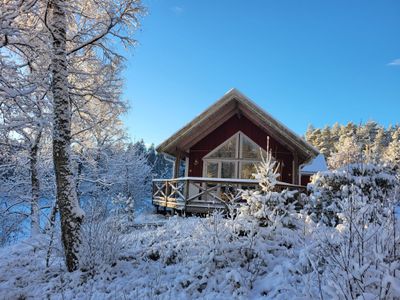 Zweden: Charmant rood houten huis met 2,4 hectare eigen grond
