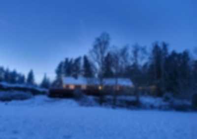 Zweden: Charmant rood houten huis met 2,4 hectare eigen grond