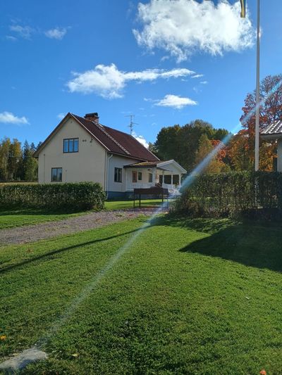Landgoed met 2 huizen en bijgebouwen op 30ha met jacht- en visrechten in Zweden