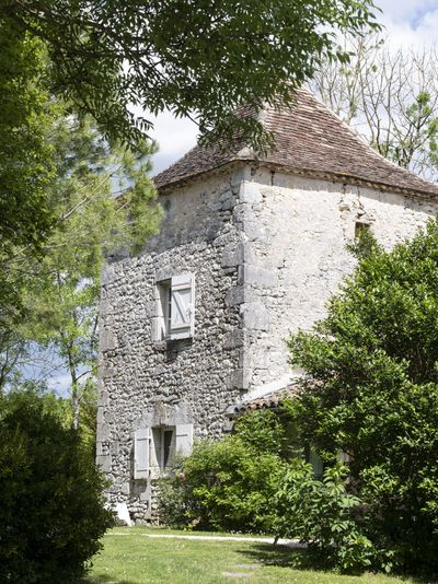 GOEDLOPEND VAKANTIEDOMEIN MET 5 OF 6 GITES, WOONHUIS EN RESTAURANT IN ZUIDWEST FRANKRIJK