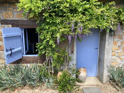 Drie rustig gelegen woningen met 6500 m2 grond.