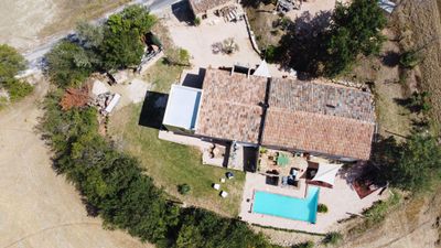 Uniek volledig gerenoveerd Italiaans rustico met zwembad in De Marken