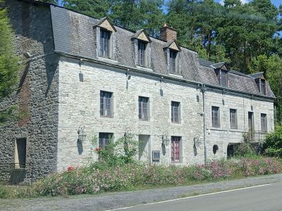 Vrijstaand huis/hotel in Franse Ardennen