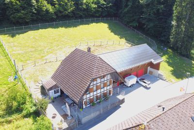 Wohnhaus mit Anbau zu Verkaufen in der Schweiz