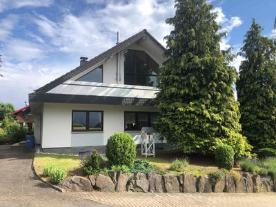 Stijlvol wonen met een gezond binnenklimaat! Exclusieve vrijstaande woning aan de bosrand op 4 km van Korbach