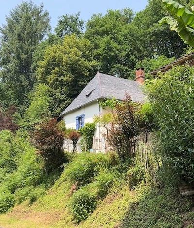 Te koop charmant, Idyllisch, karakteristiek huis uit 1860