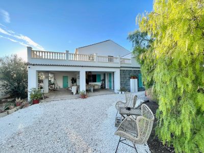 Ibiza-style volledig gerenoveerd veelzijdige Finca