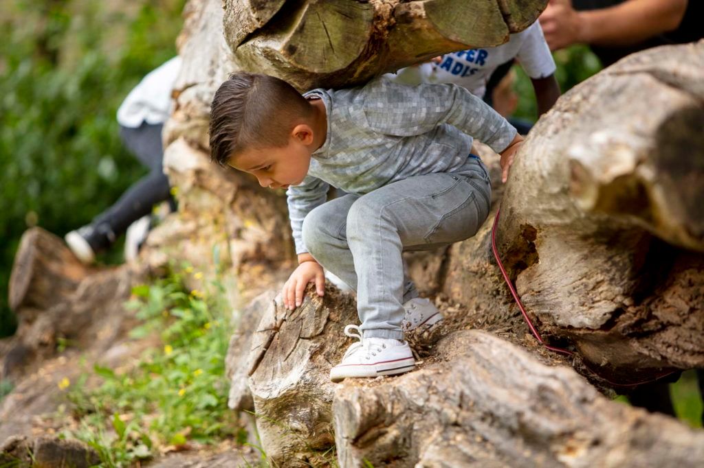 Buiten spelen bij Kinderwoud kinderopvang