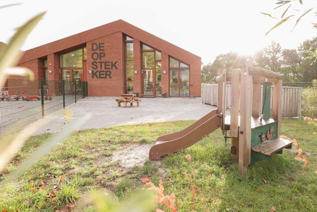 De opstekker - Tijnje - buiten