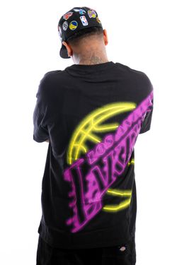 Afbeelding van New Era T-Shirt LOS ANGELES LAKERS NBA OVERSIZED BP NEON TEE BLACK / PURPLE NE60292335