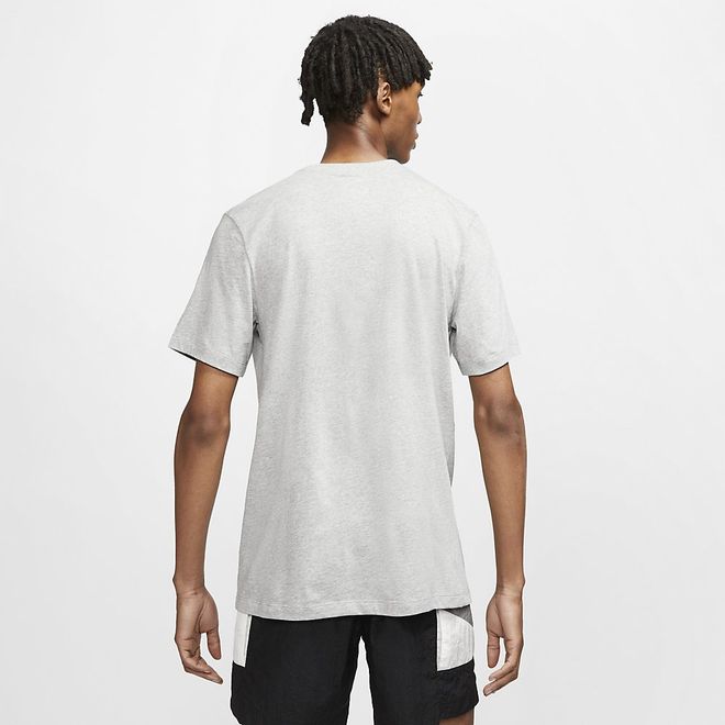 Afbeelding van Nike Sportswear Club T-Shirt Dark Grey Heather