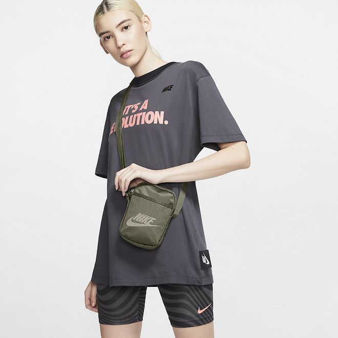Afbeelding van Nike Sportswear Heritage Crossbodytas Medium Olive