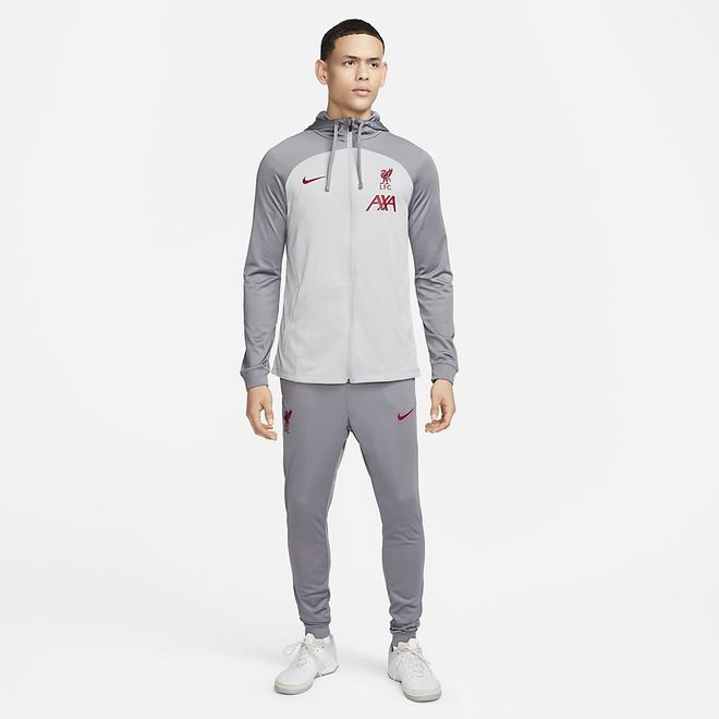 Afbeelding van Liverpool FC Strike Jordan Dri-FIT Voetbaltrainingspak met Capuchon Wolf Grey