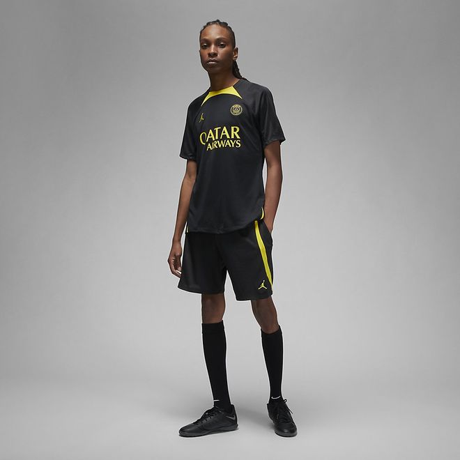 Afbeelding van Paris Saint-Germain Strike Nike Dri-FIT Voetbaltop Black Tour Yellow