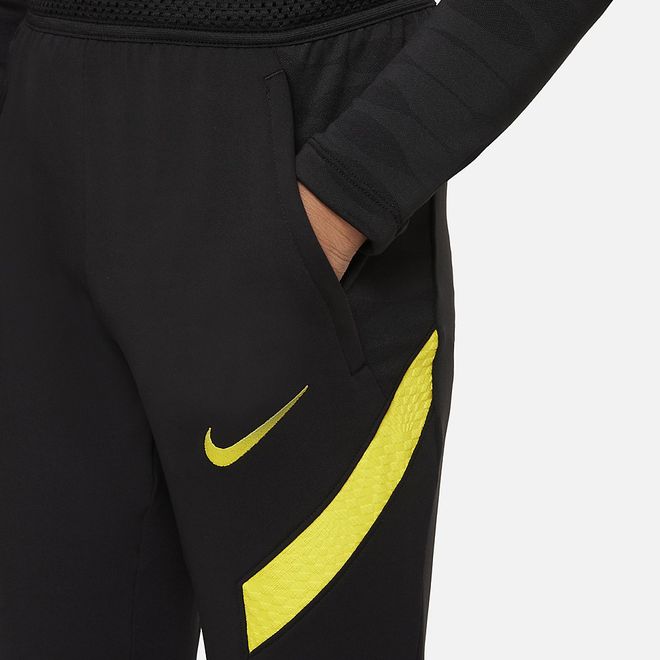 Afbeelding van Chelsea FC Strike Pant Kids Black Opti Yellow