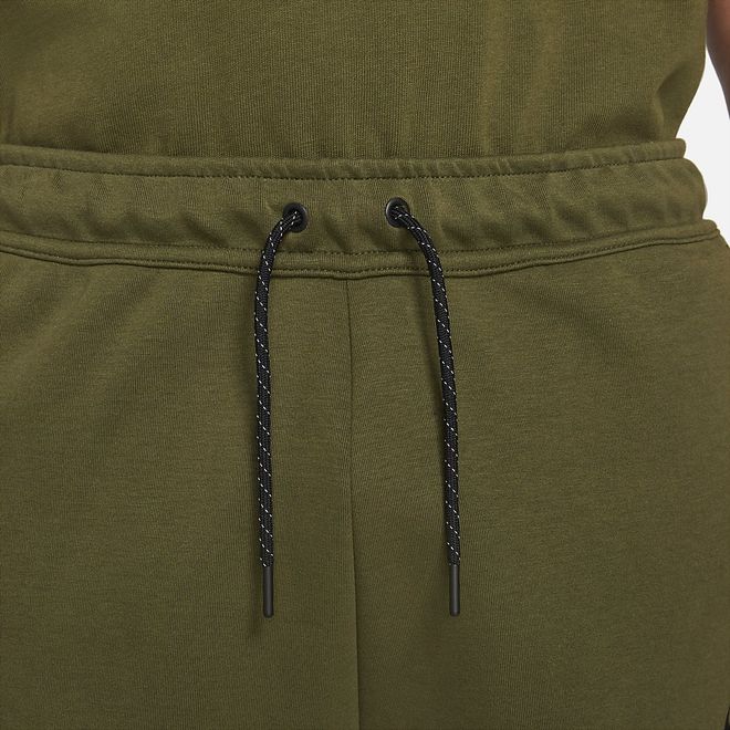 Afbeelding van Nike Sportswear Tech Fleece Shortt Rough Green