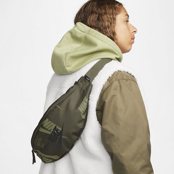 Afbeelding van Nike Sportswear Heritage heuptas Waistpack Medium Olive