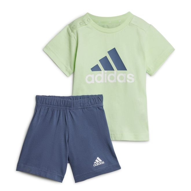 Afbeelding van Adidas Essentials Logo T-shirt en Short Set Little Infants Semi Green Spark Preloved Ink