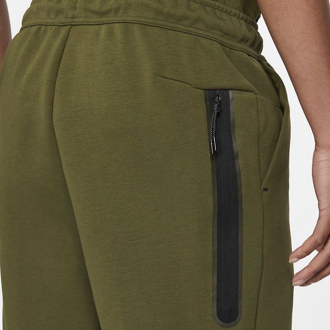 Afbeelding van Nike Sportswear Tech Fleece Shortt Rough Green