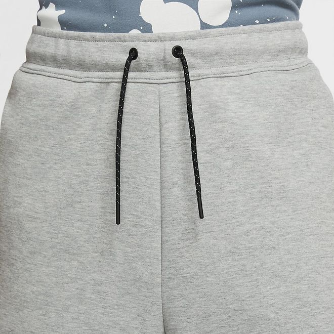 Afbeelding van Nike Sportswear Tech Fleece Short Dark Grey Heather