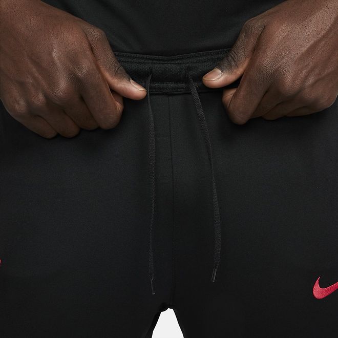 Afbeelding van Liverpool FC Strike Trainingspak Black Sirene Red