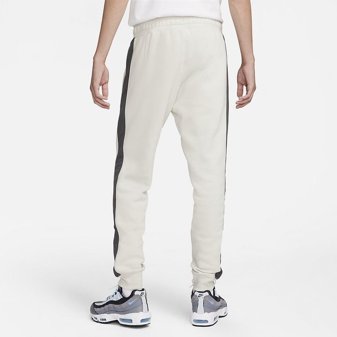 Afbeelding van Nike Sportswear Club Fleece Jogger Pant Light Bone