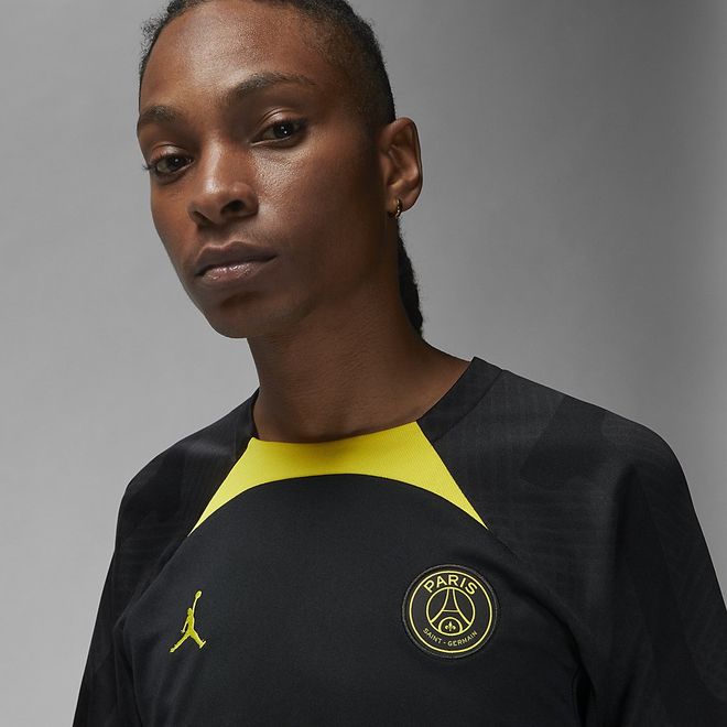 Afbeelding van Paris Saint-Germain Strike Nike Dri-FIT Voetbaltop Black Tour Yellow