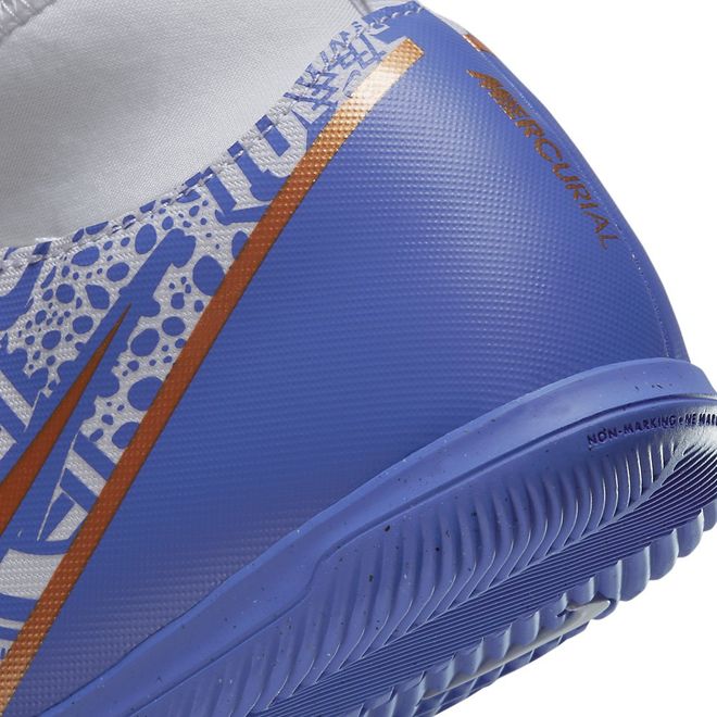 Afbeelding van Nike Mercurial Superfly 9 Club CR7 IC Kids White Metallic Copper
