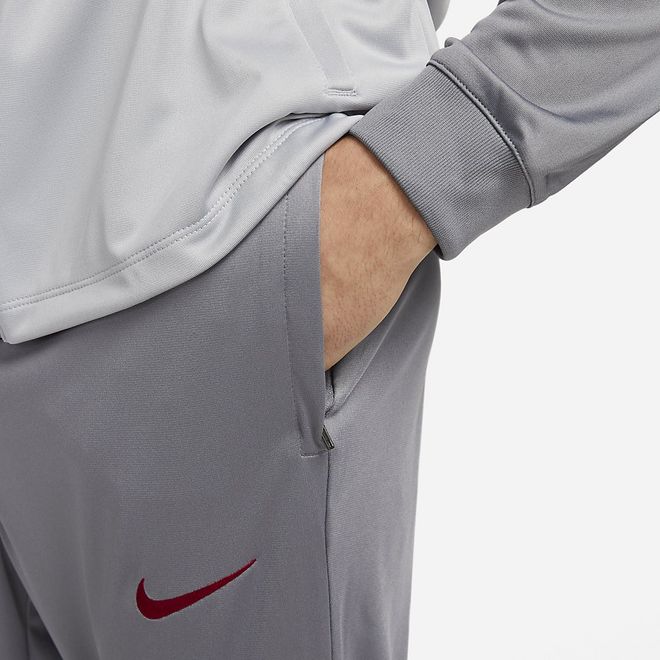 Afbeelding van Liverpool FC Strike Jordan Dri-FIT Voetbaltrainingspak met Capuchon Wolf Grey