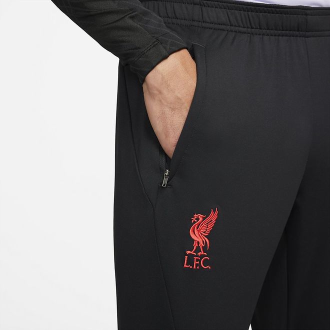 Afbeelding van Liverpool FC Strike Nike Dri-FIT Voetbalbroek Black Sirene Red
