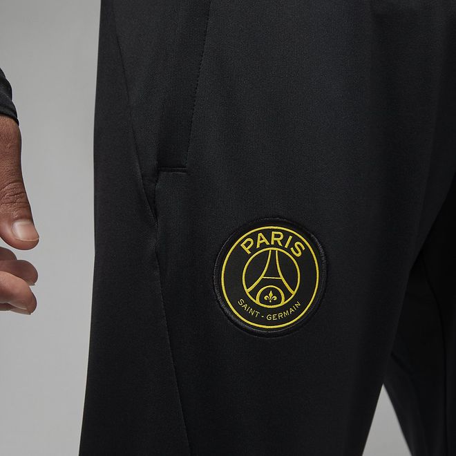Afbeelding van Paris Saint-Germain Strike Jordan Dri-FIT knit Voetbalbroek Black Tour Yellow