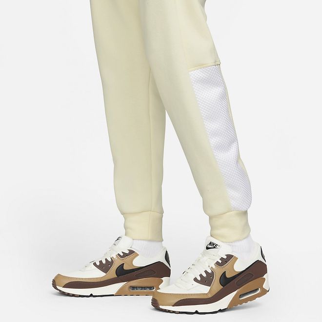 Afbeelding van Nike Air hoodie Tilt Set Creme