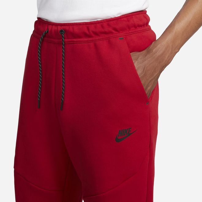 Afbeelding van Nike Tech Fleece Pant Gym Red