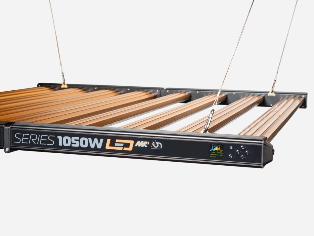 Dimlux | LED Kweeklamp | Xtreme Series MK2 | 1050W + NIR | 3.5 µmol/J