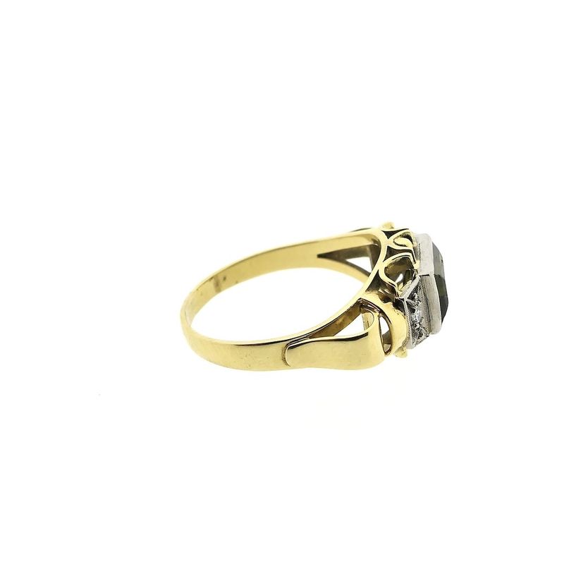 Image 8 of Vintage gold ring with peridot and diamonds; 0.04 ct.