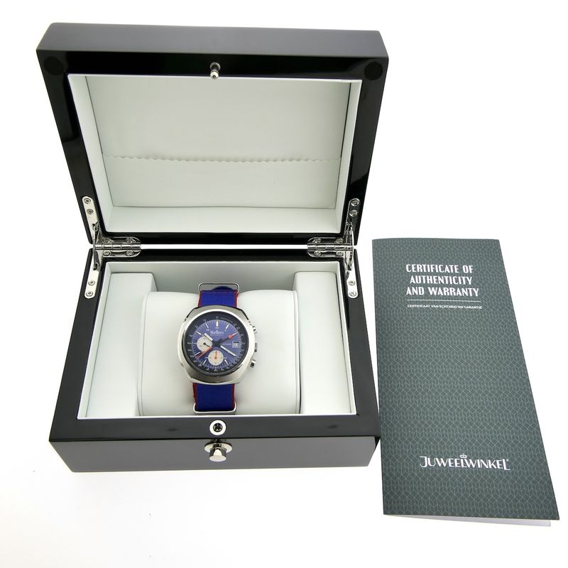 Image 4 of Marlboro World Championship Team 9801-72; Vintage Lemania 1341 chronograph men's watch