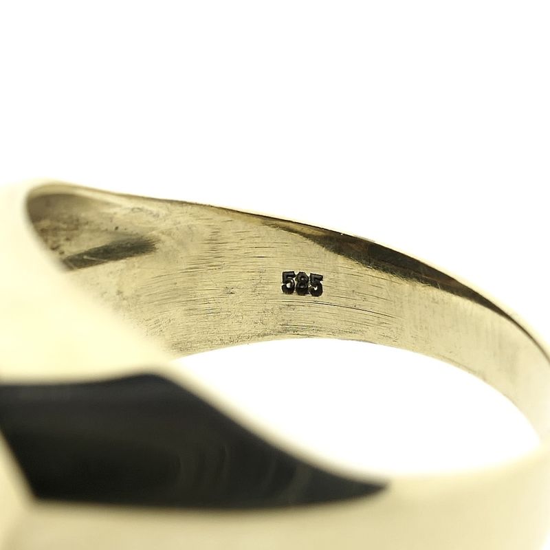 Image 5 of Gold signet ring with brown carnelian