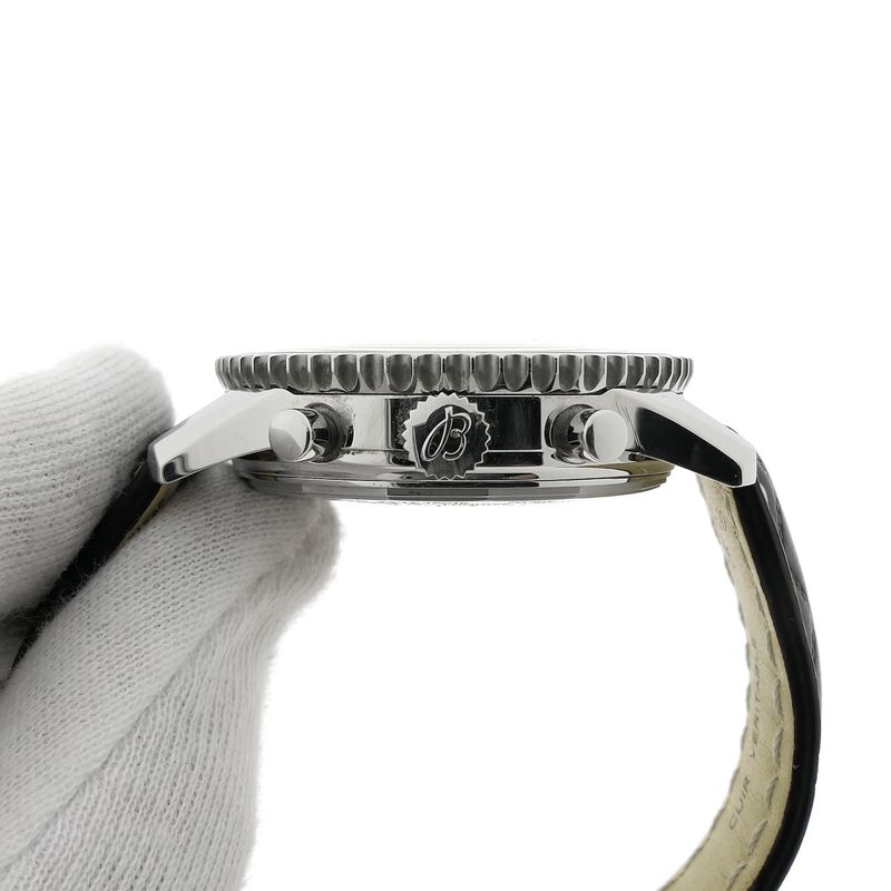 Image 8 of Breitling Navitimer Montbrillant Datora A21330; Chronograph men's watch