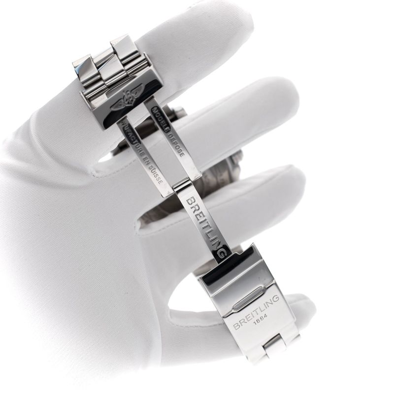 Image 16 of Breitling Super Avenger A13370 - Automatic Watch