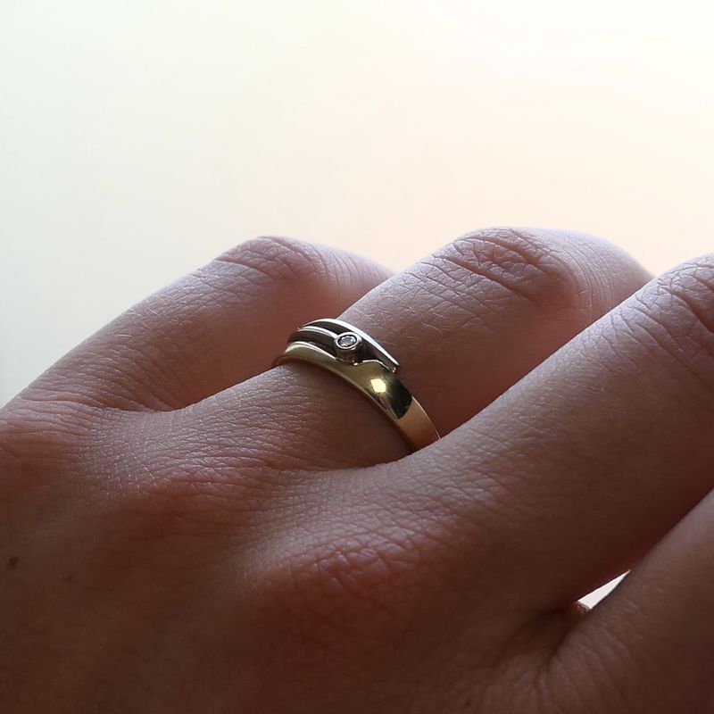 Image 7 of Bicolor Gold Ring; 0.03 ct. Diamond; 14 Karat; Size 17.25