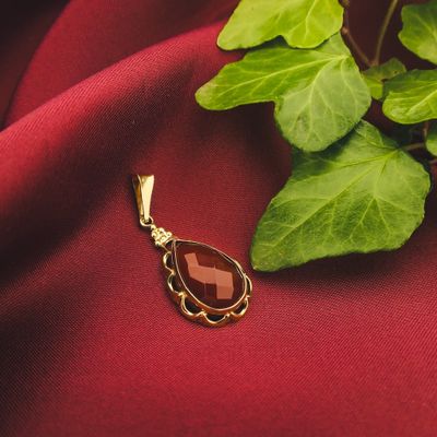 Image 2 of Gold pendant with carnelian | Vintage