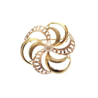 Vintage two-tone gold brooch with pearl Image 1 of Vintage two-tone gold brooch with pearl