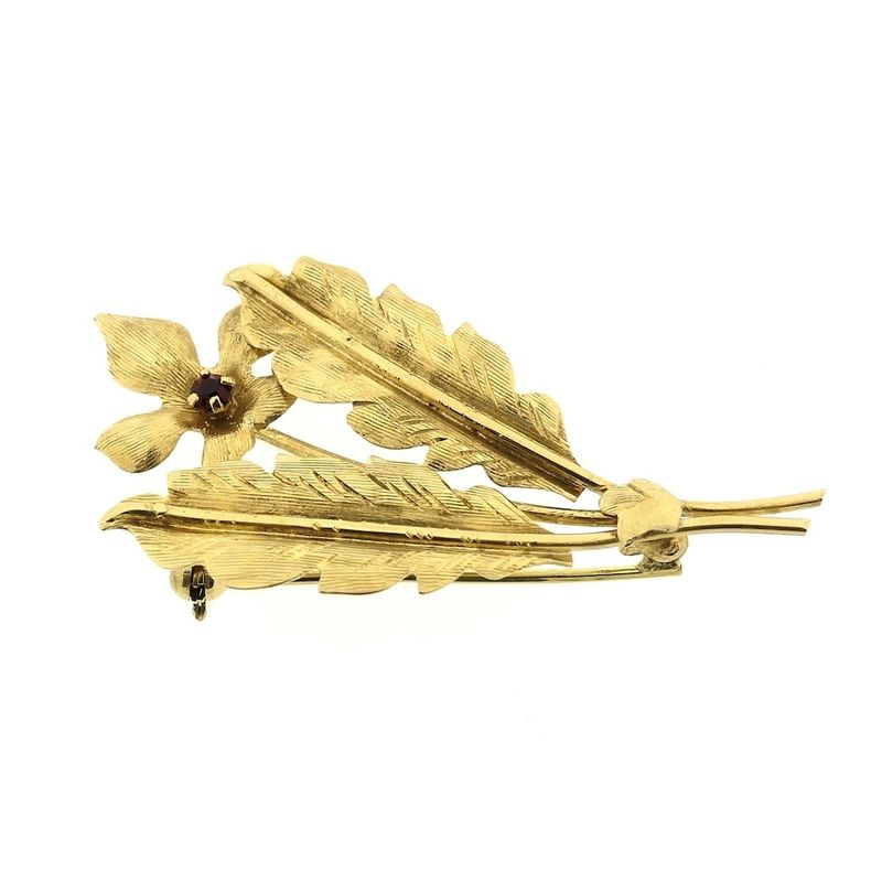 Image 5 of Gold Art Nouveau brooch with garnet.