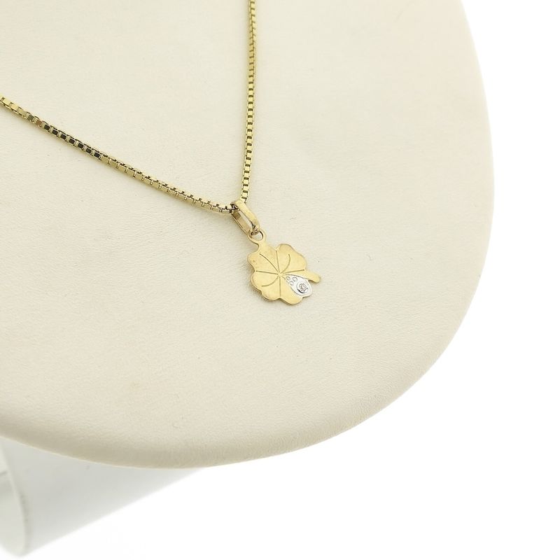 Image 3 of Gold pendant of a four-leaf clover with diamond | 0.01 ct.