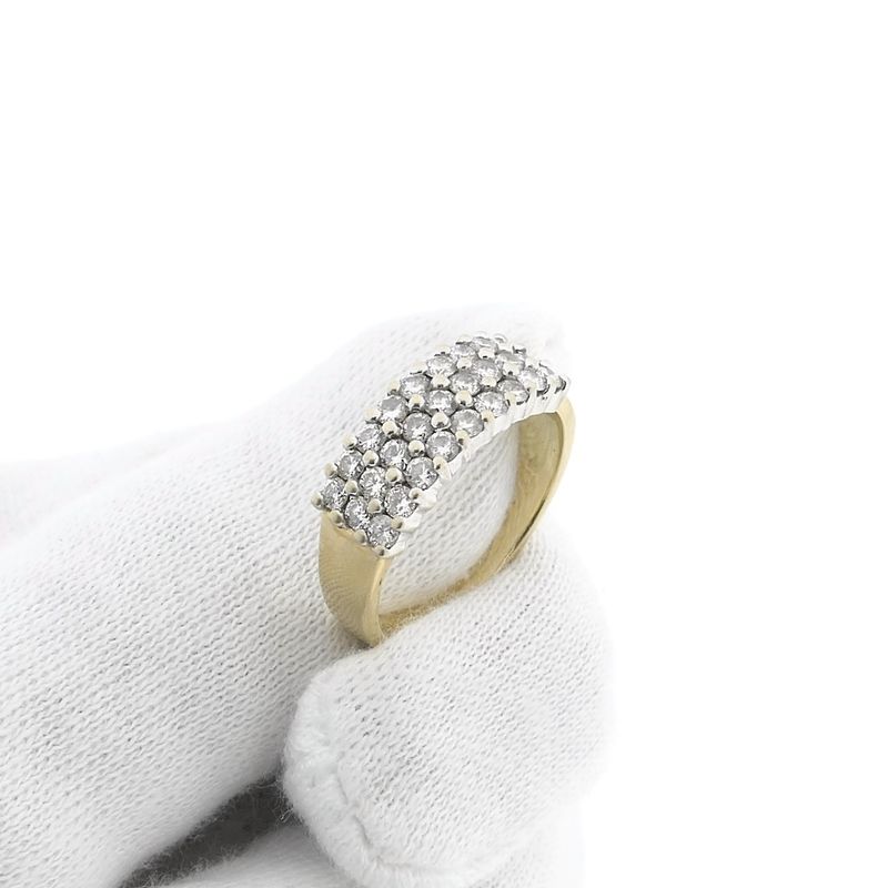 Image 9 of Golden Diamonde pavé ring with diamond; 1.08 ct.