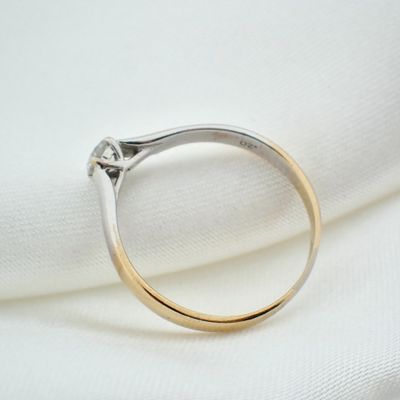 Image 2 of 9 carat bicolor ring with 0.20 ct diamond.